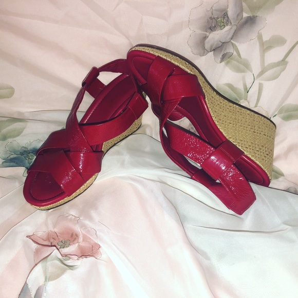 Cute glossy cole haan wedges - Picture 1 of 1